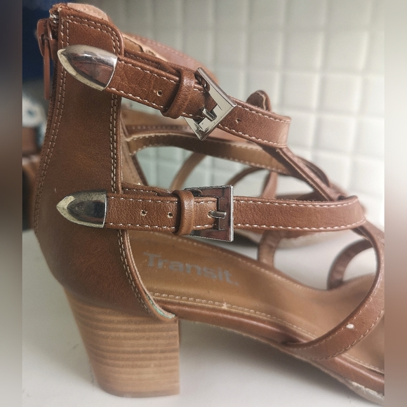 NWOT Transit sandals. Size 9. - Picture 8 of 13
